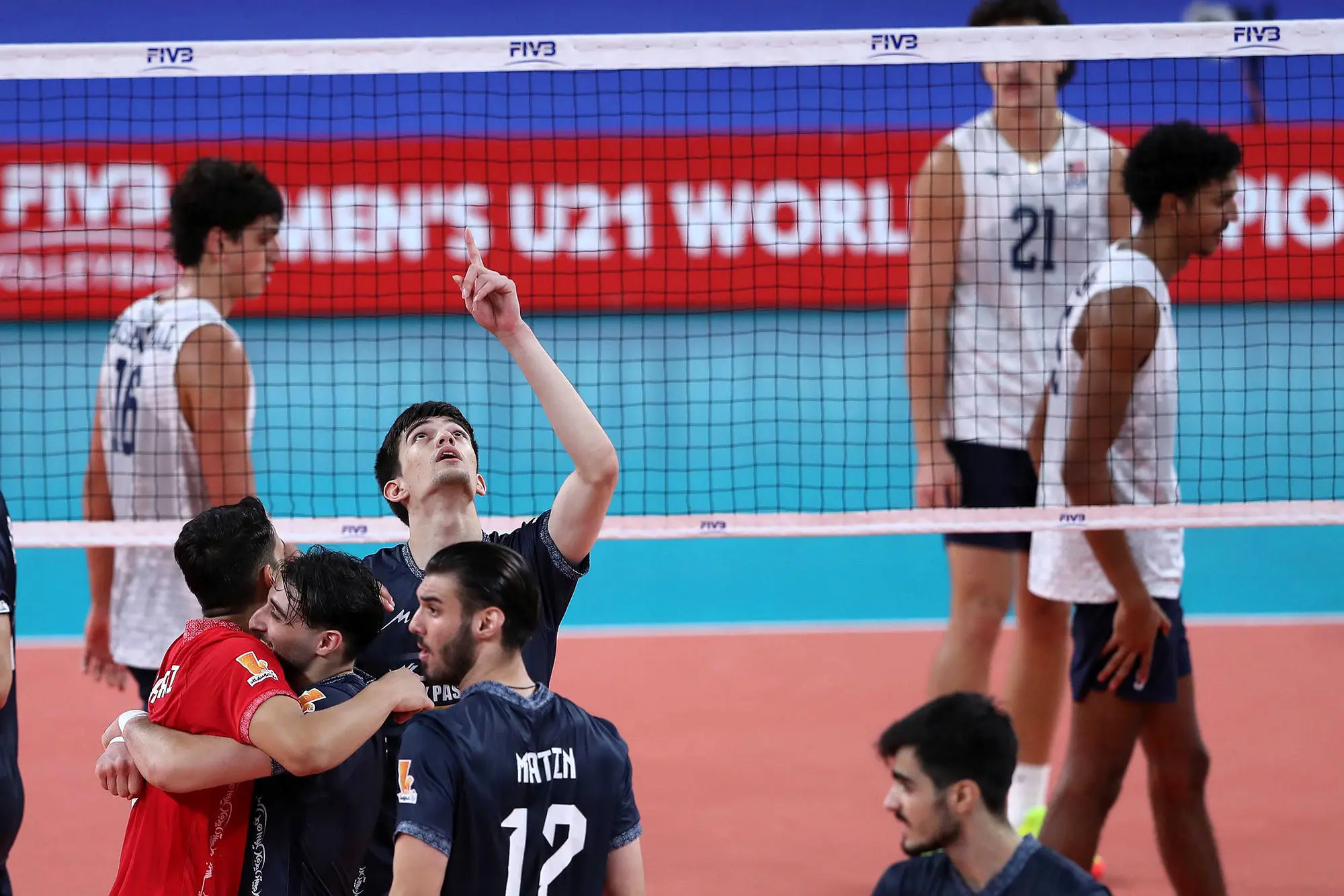 برد مقتدرانه ایران مقابل امریکا در والیبال جوانان جهان؛ سروقامتان ایران راهی فینال شدند