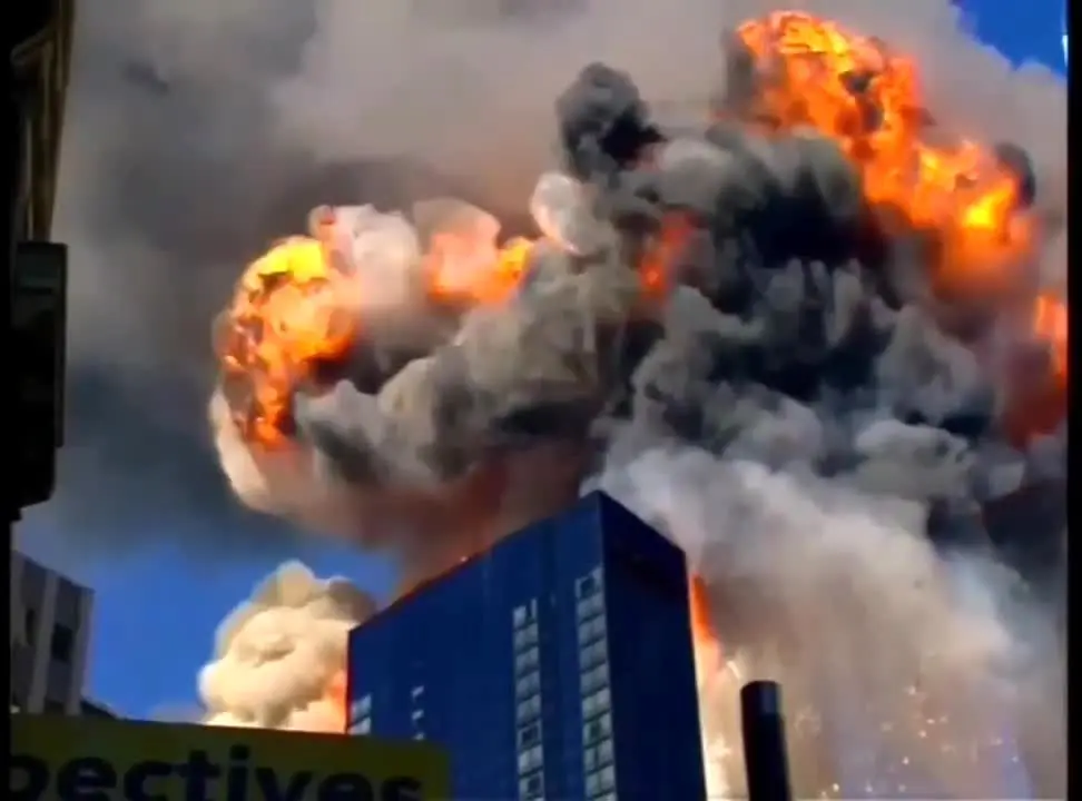 ویدئویی کمتر دیده شده از لحظه اصابت هواپیما به برج دو قلو در ۱۱ سپتامبر