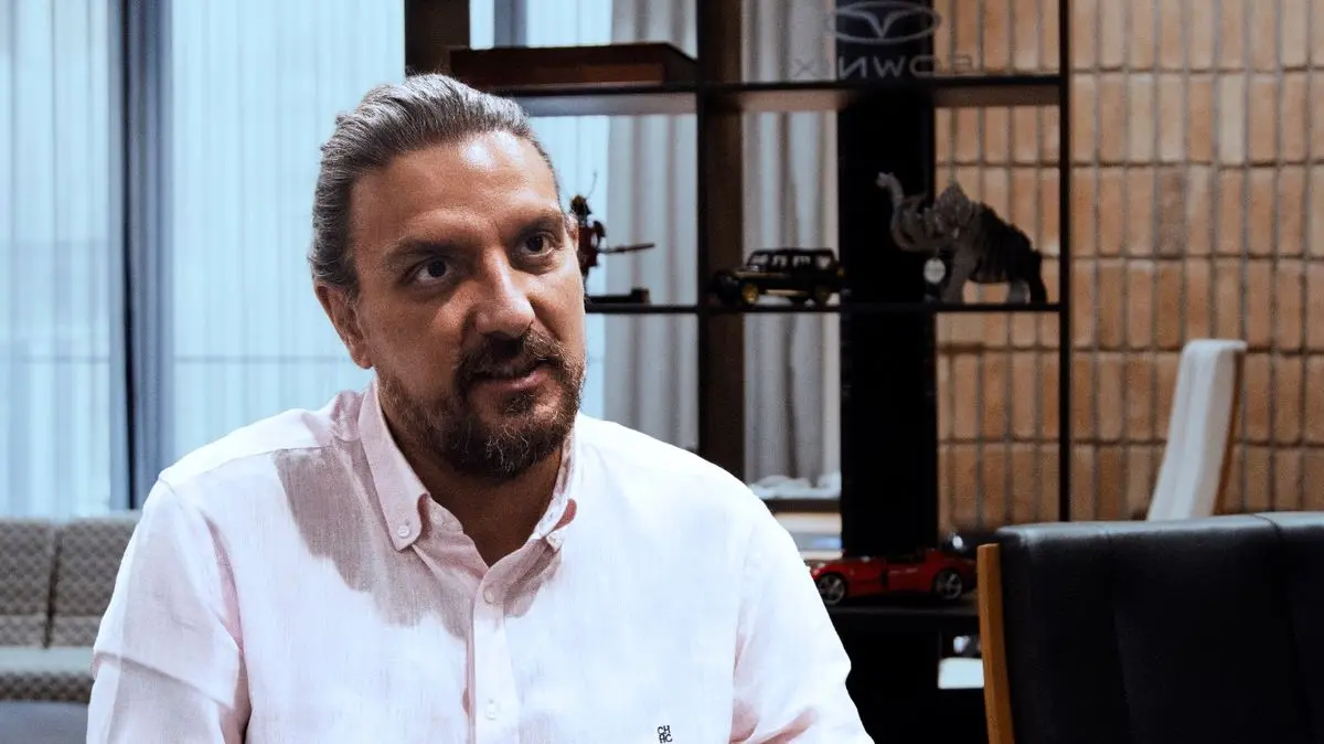 حسین خسروانی مدیرعامل تجارت خودرو، مسیر سخت مدیریت فروش و خدمات خودرو در ایران را روایت می کند