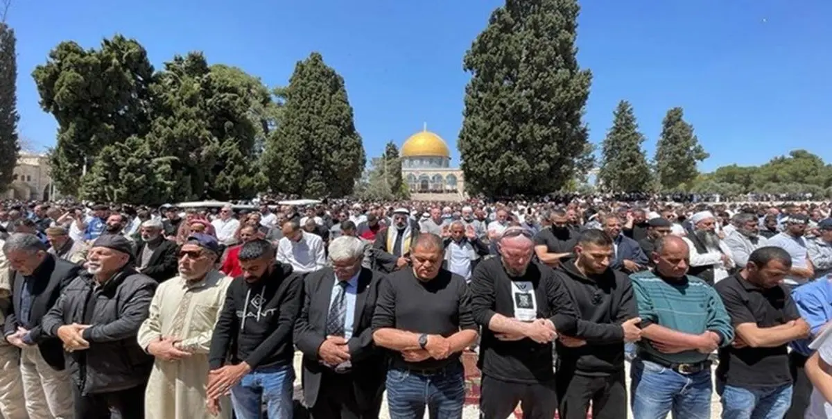60 هزار فلسطینی دومین نماز جمعه رمضان را در مسجد الاقصی اقامه کردند