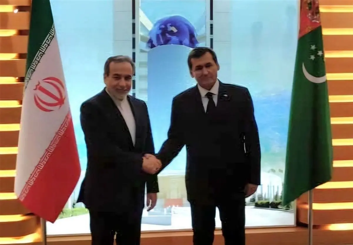 دیدار و گفتگوی وزرای خارجه ایران و ترکمنستان در عشق آباد