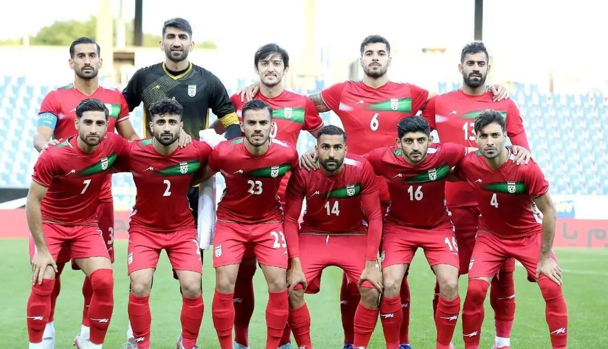 ایران برابر انگلیس قرمز می‌پوشد