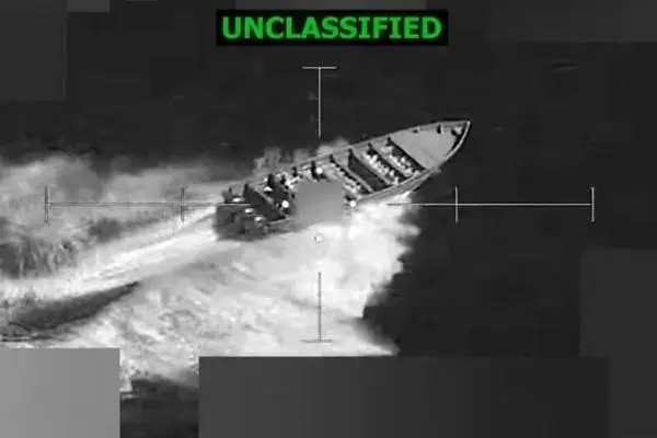 پنتاگون: بیست‌ویکمین حمله به یک قایقِ مظنون به قاچاق مواد مخدر را انجام دادیم/ سی ان ان: شمار کشته‌ها بعد از آغاز حملات آمریکا به ۸۳ نفر رسید