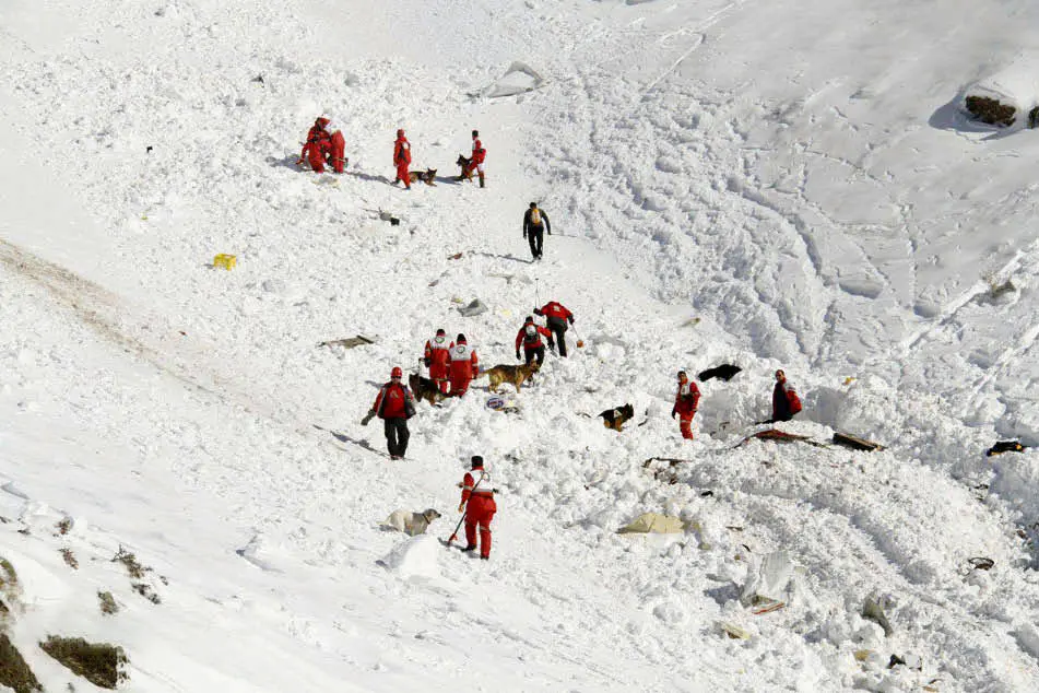 جزییات مرگ 5 عضو تیم کوهنوردی در بهمن اشترانکوه