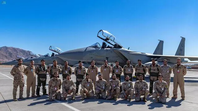 ورود ۶ فروند جنگنده سعودی به یک پایگاه آمریکایی