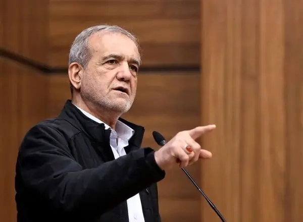 پزشکیان: از مشکلاتی که مردم متحمل شده‌اند صمیمانه عذرخواهی می‌کنیم / کل کشور از وقوع حوادث دی ماه متأثر شد / تیم‌هایی مأمور بررسی دقیق علل این رخداد‌ها شده‌اند