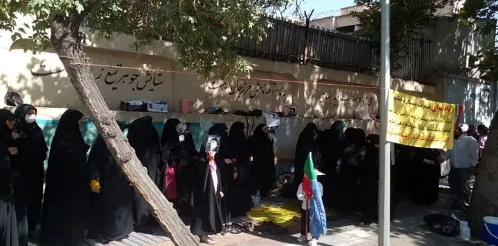 ببینید| جدیدترین ویدئو از تجمع حامیان حجاب مقابل ساختمان قوه قضائیه