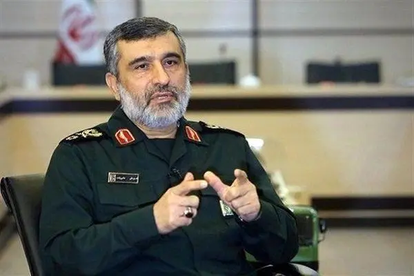 فرزند سردار حاجی‌زاده: وقتی [پدر] می‌خواستند صحبت کنند، می‌گفتند تلفن‌های ثابت، کنترل، ریموت و ..‌ را جمع کنید و به یکی از اتاق‌ها ببرید