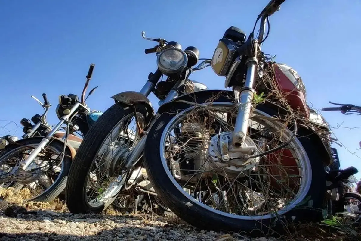 چمران: بین ۲۰ تا ۲۲ درصد آلودگی هوای تهران، مربوط به موتورسیکلت‌ها است/ با سازندگان صحبت کرده‌ایم تا موتورسیکلت‌های برقی تولید کنند، اما به دلیل افزایش قیمت‌ها، از اجرای این طرح خودداری کردند