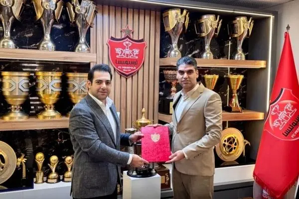 شاهین جمشیدی به پرسپولیس رفت