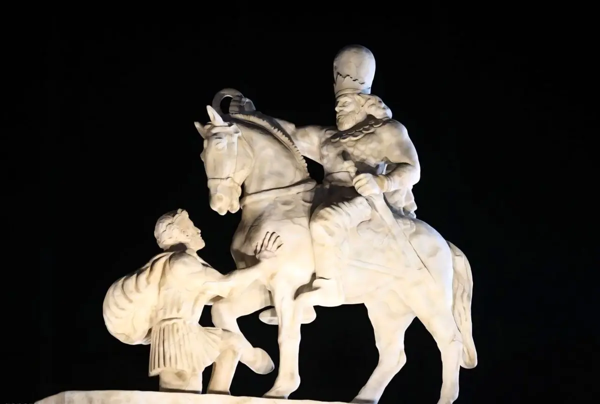 نصب مجسمه والرین در ورودی تهران؛ نمایش قدرت تاریخی ایران به بازدیدکنندگان خارجی